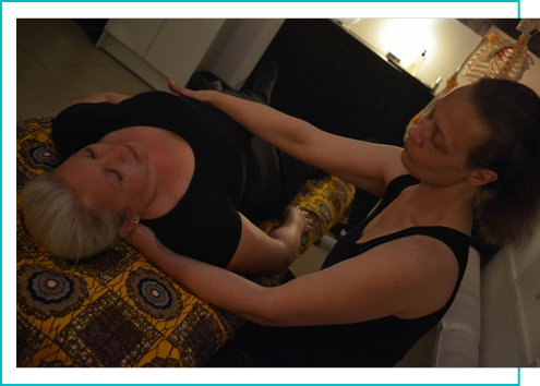 Soin-holistique-dans-l'aube